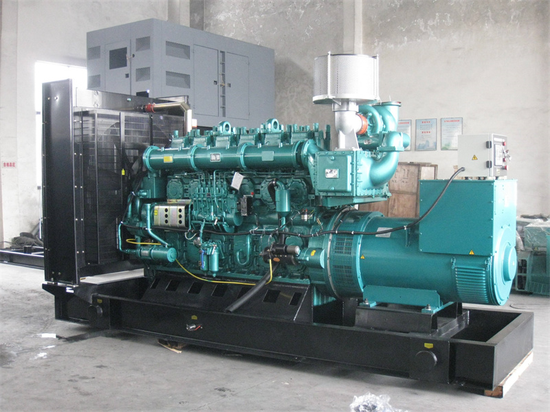 肥乡200KW 柴油发电机的油耗是多少？