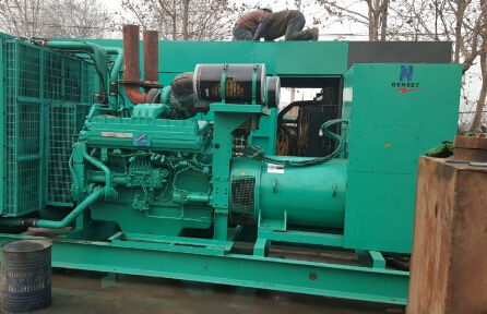 肥乡发电机组如何判断水冷式机油散热器内部是否需要清洗？